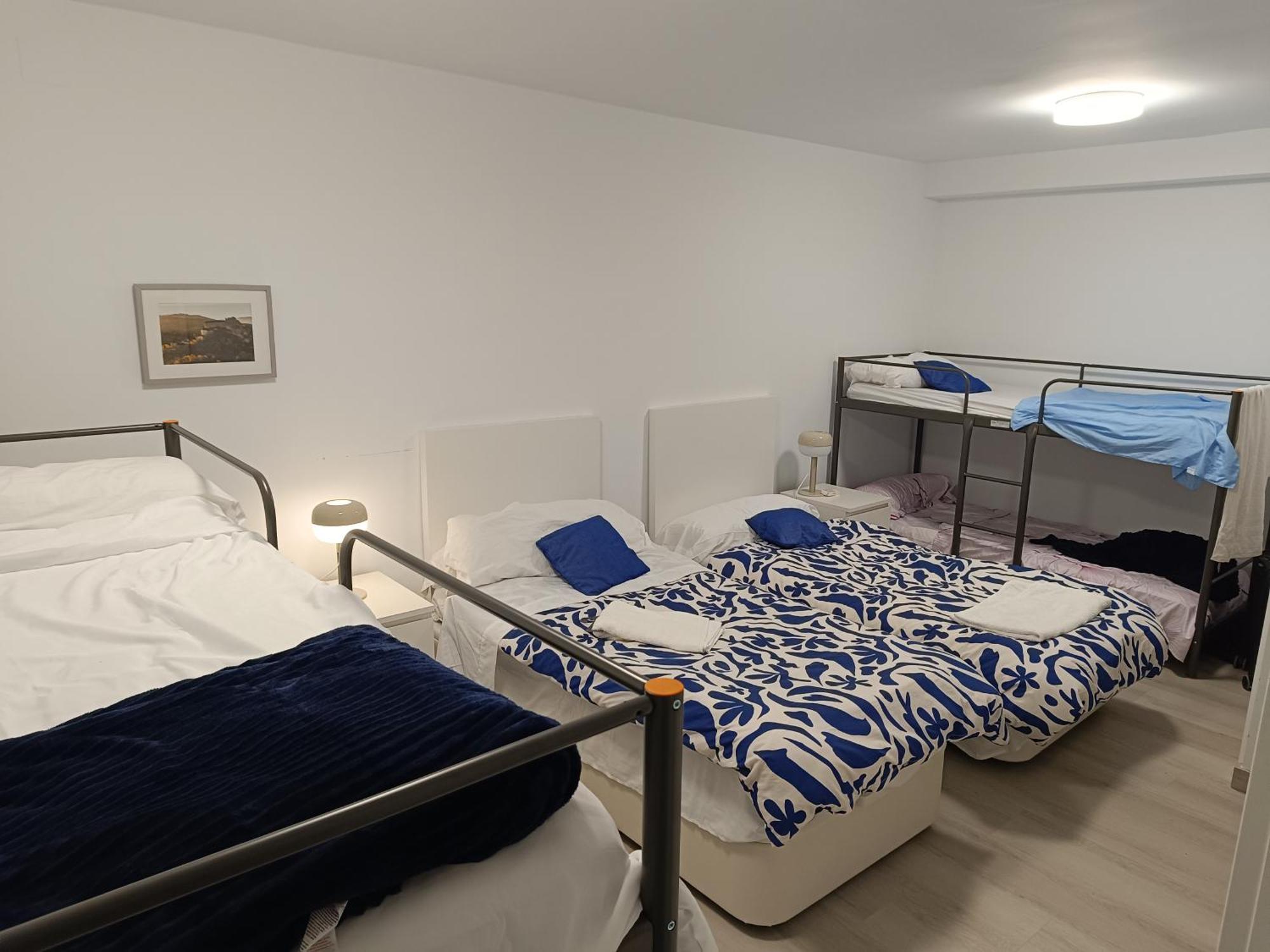 2-Centro Hab Compartida Masculina 8X Panzió Madrid Kültér fotó